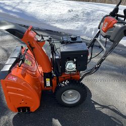 Husqvarna ST 330 Snow Blower