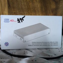 Qwiizlab USB4 SSD Enclosure