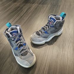 Boys Jordan's & Nike Flops