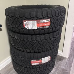 Nitro Ridge Grappler 285/70r17