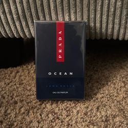 Prada ocean