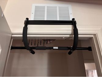 Pull up bar (door frame)
