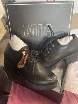 MIA Shoes New $15