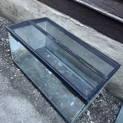 40 Gall Breeder Tank 