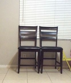 Ashley ridgley upholstered bar stool