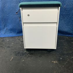 Pedestal File Cabinet 