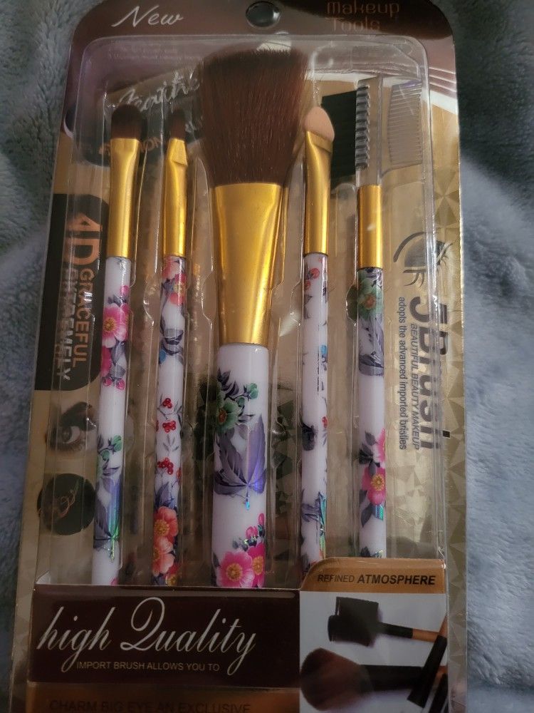 Makeup Brushes