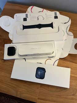 Apple Watch Series 9 - 41MM Midnight Aluminum w/ GPS Box & Strap