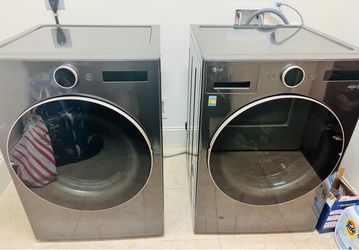 🧺 LG Front Load Washer & Dryer Set, Black Steel, 5.0 + 7.4 cu ft