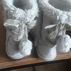 Boots Size 3 young girl $7, Black ones $10(used twice only