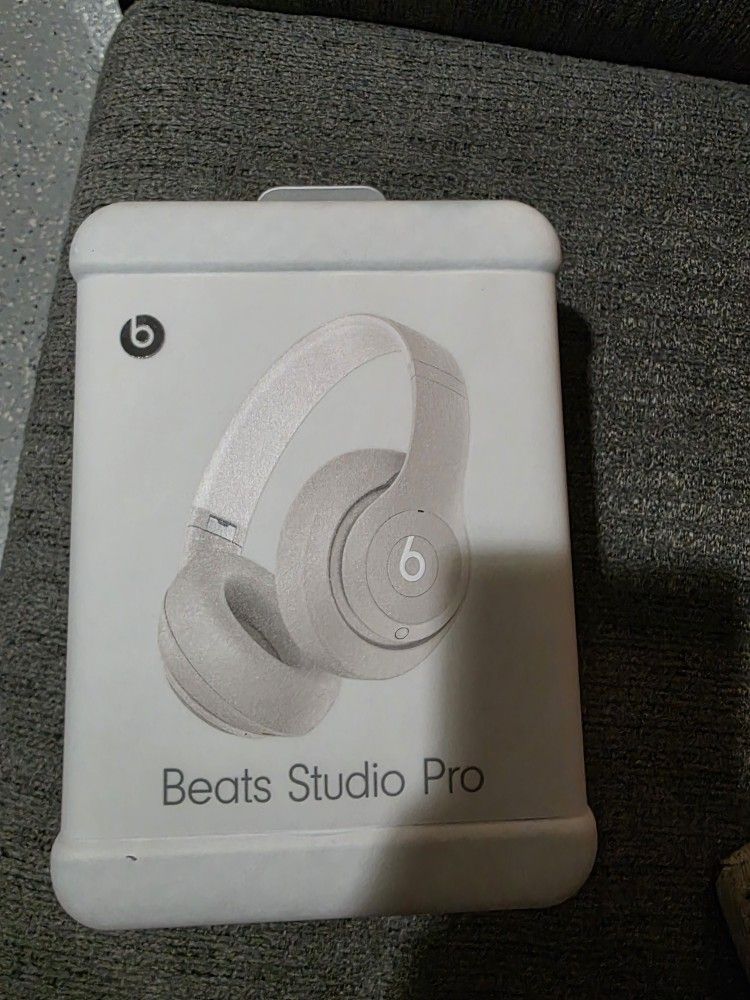 Beats Studio Pro