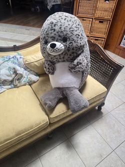 large leopard seal plushie