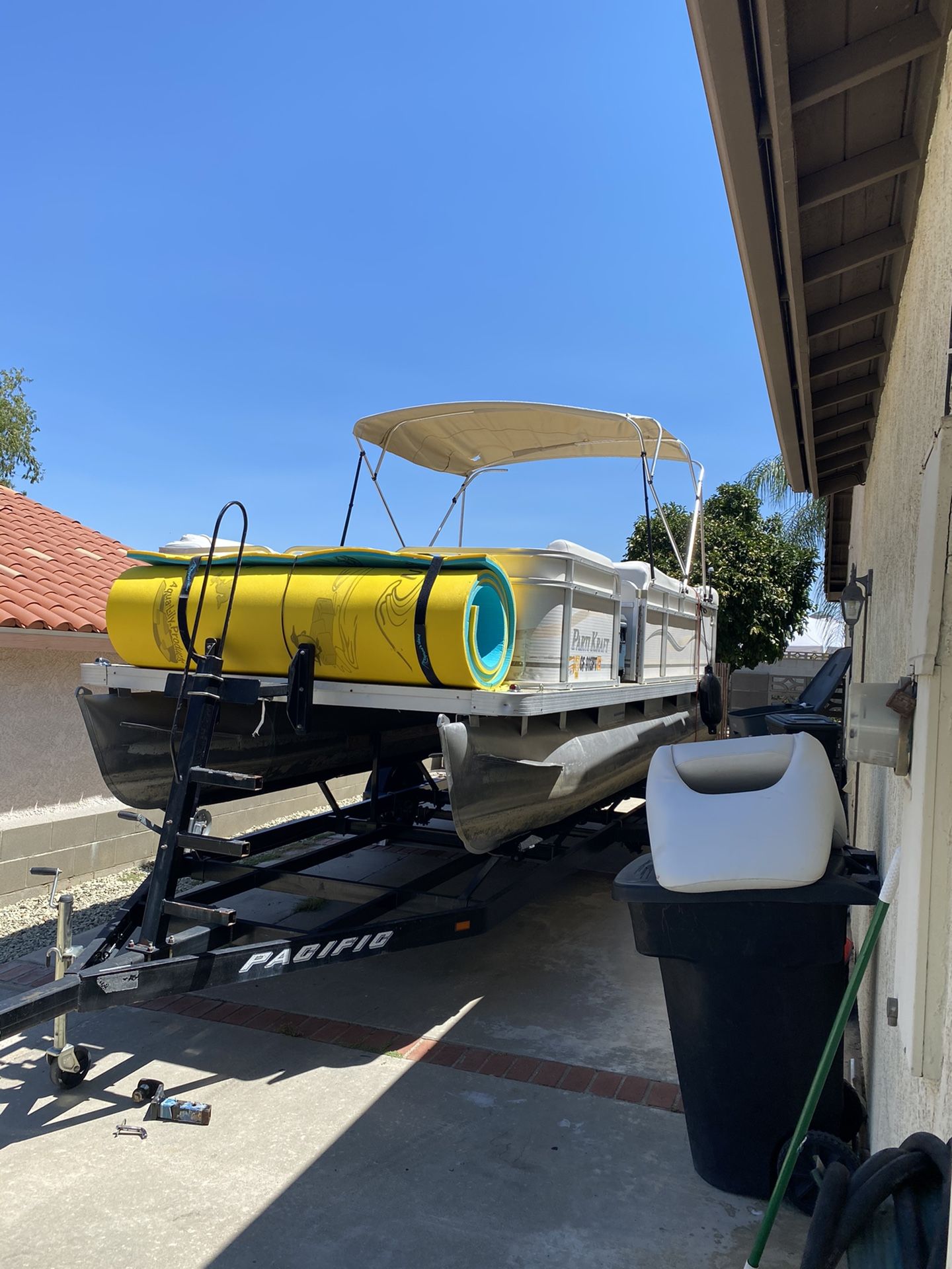 pontoon boat