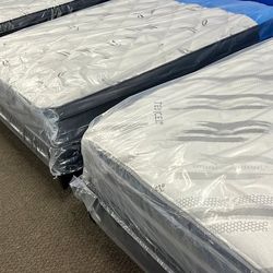 ⚡️Hybrid Super Comfy Mattress & Queen⚡️