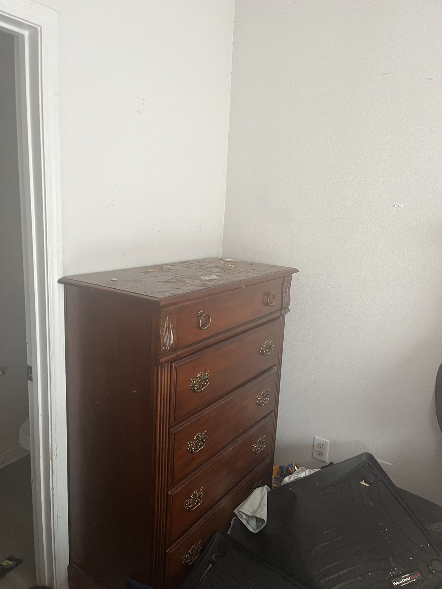 Dressers And Bed Frame