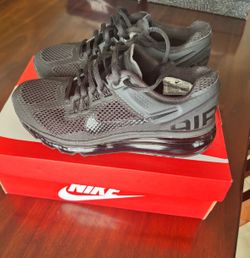 Nike Air Max 2013, Triple Black, Size 4Y