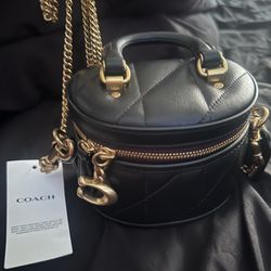 Trail Cross Body Bag 12 With Pillow Quilting