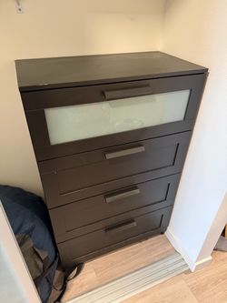 Black 4-Drawer Dresser