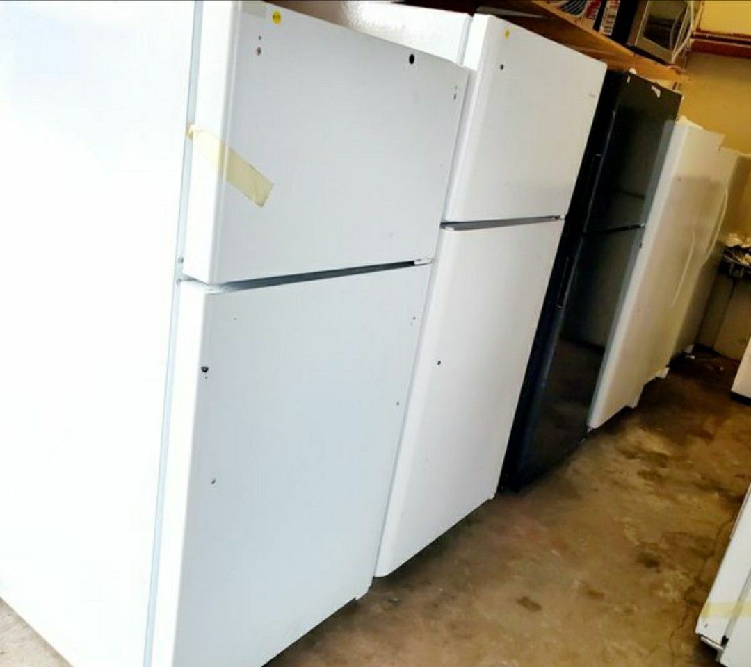 REFRIGERATORS 350 TO 1200 ALL NEW SCRATCH AND DENT " IT'S A BUSINESS WARRANTY for Sale in