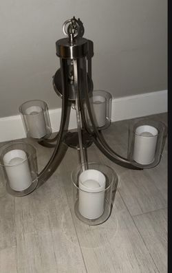 Chandelier With Bulbs