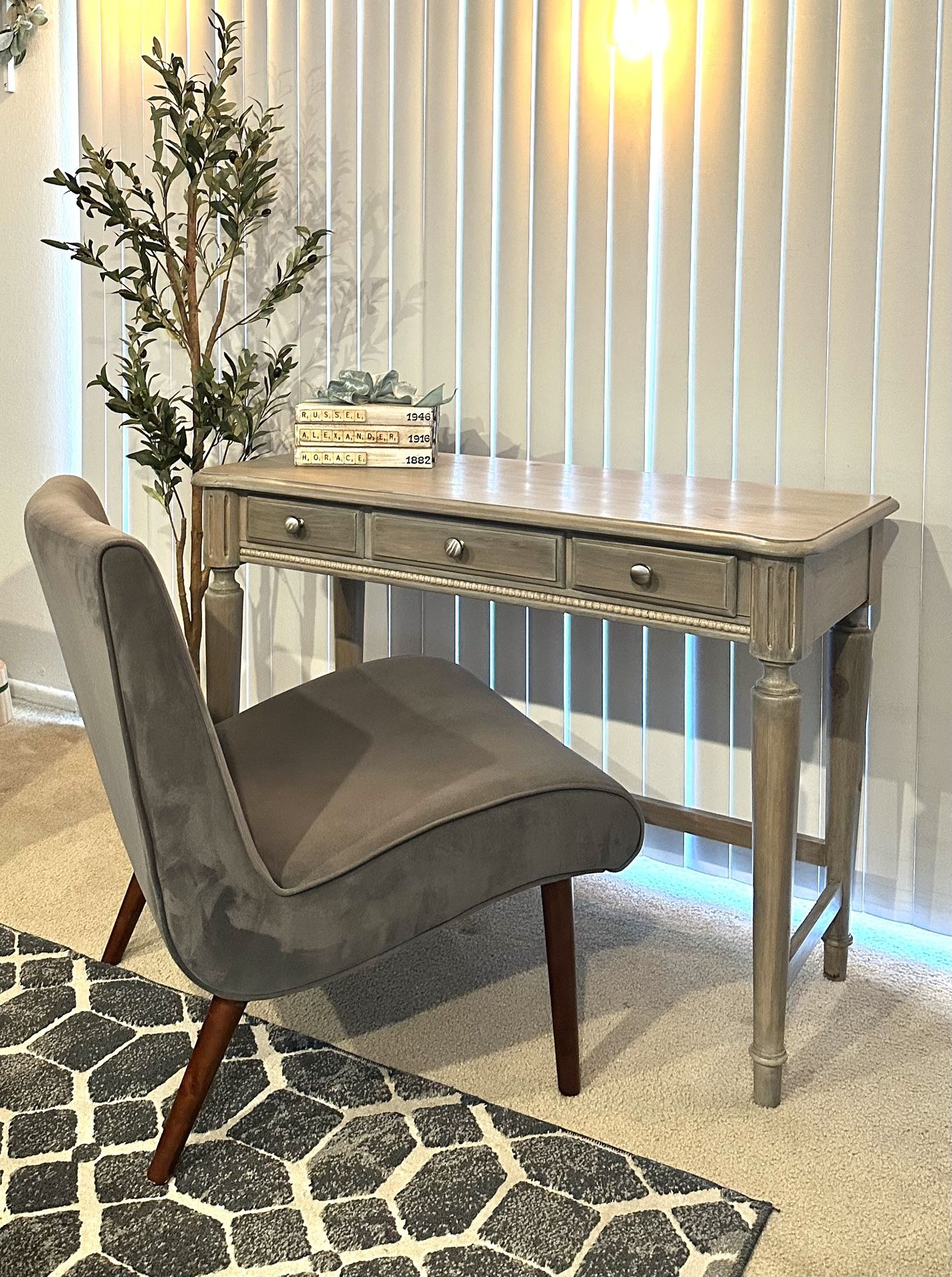WRITING DESK/DESK/VANITY/CONSOLE TABLE