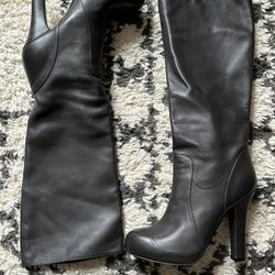 Like New! Authentic dolce and Gabbana  leather boots