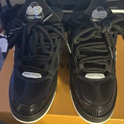 Lv Skates Black
