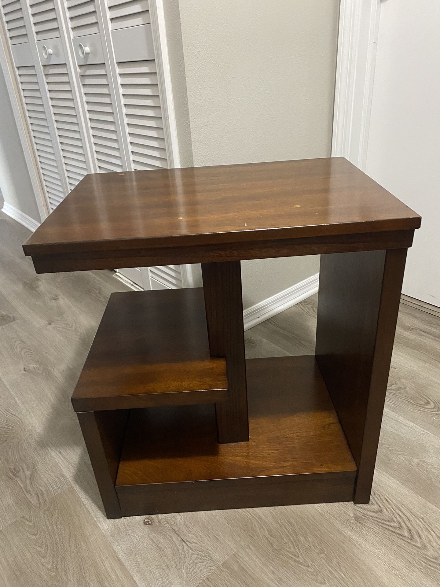 2 Side Table