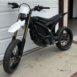 Built Ultra Bee