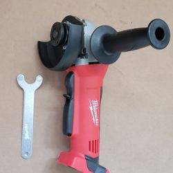 Milwaukee

M18 18V Lithium-Ion Cordless 4-1/2 in. Cut-Off/Grinder

