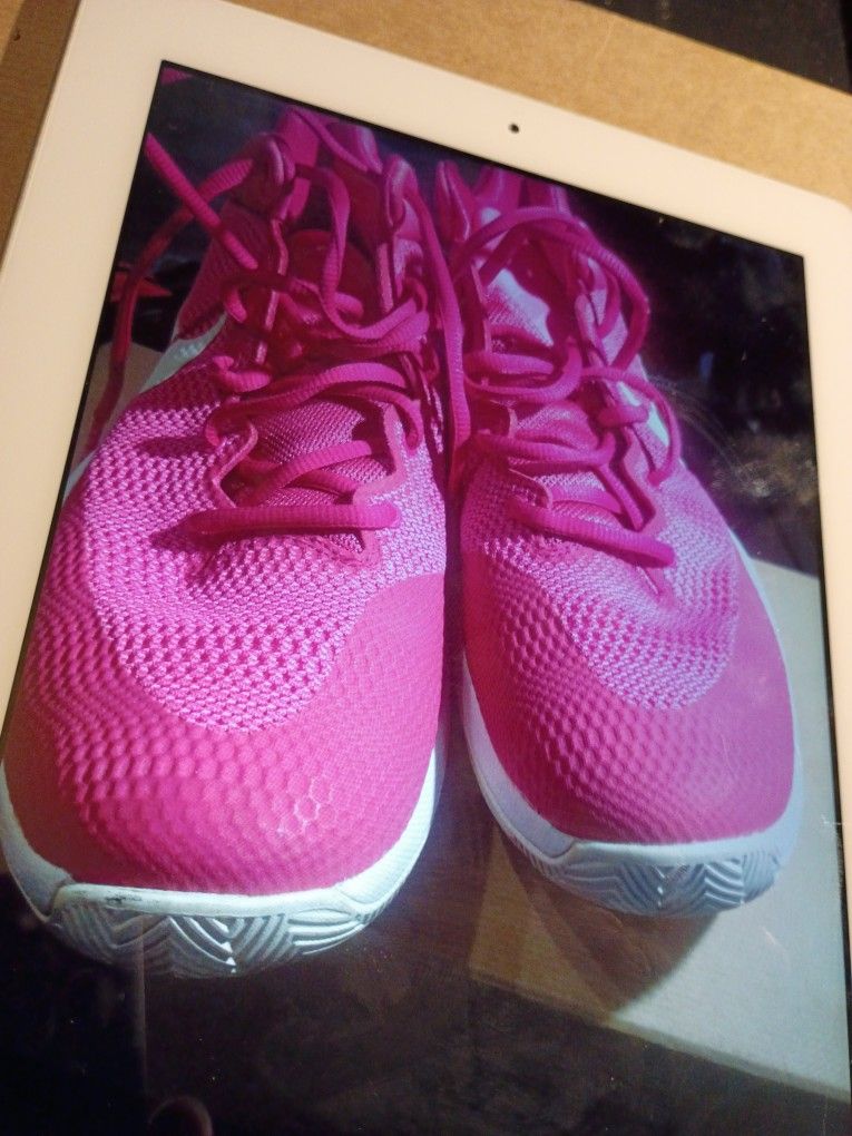 NIKE ZOOM BREAST CANCER SHOES 11 5 WOMEN