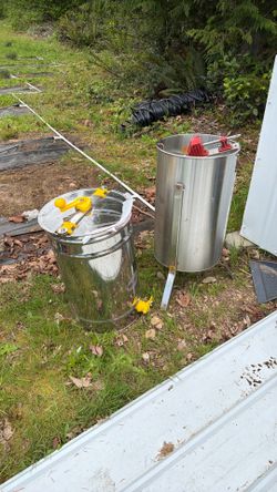 Honey extractors