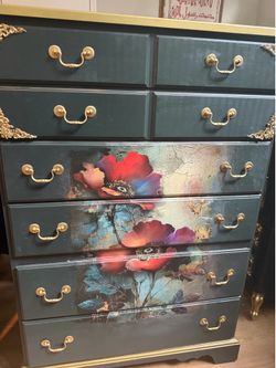 Amazing dresser