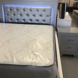 New Silver LED Queen Size 4pc Bedroom Set Queen Bed,dresser,mirror, Nightstand 