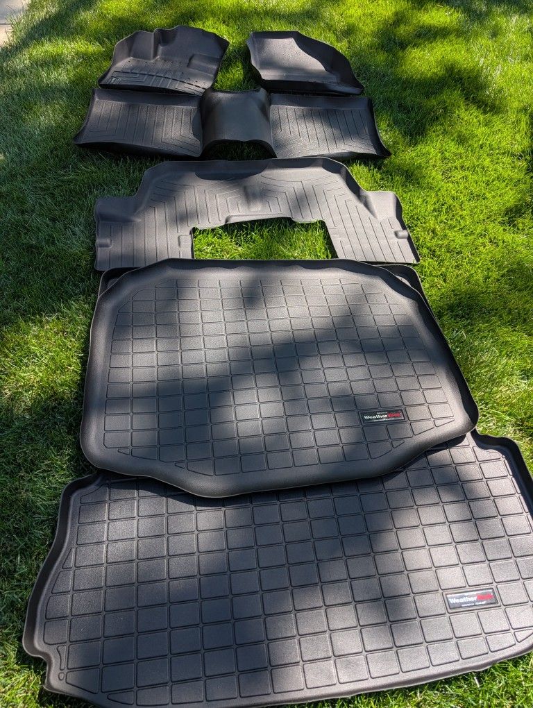 2015-2019 Ford Explorer Weathertech Mats And Window Shades