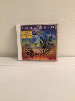 Earth Wind & Fire Greatest Hits CD Signed By Philip Bailey, Ralph Johnson & Verdine White