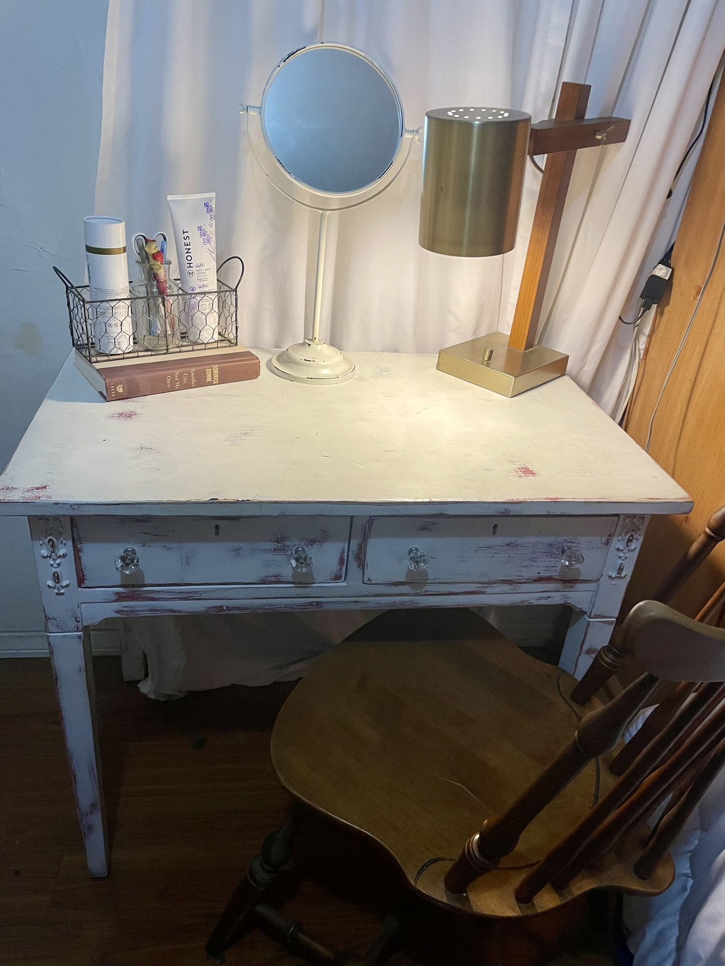 Vintage White Desk Vanity Shabby chic