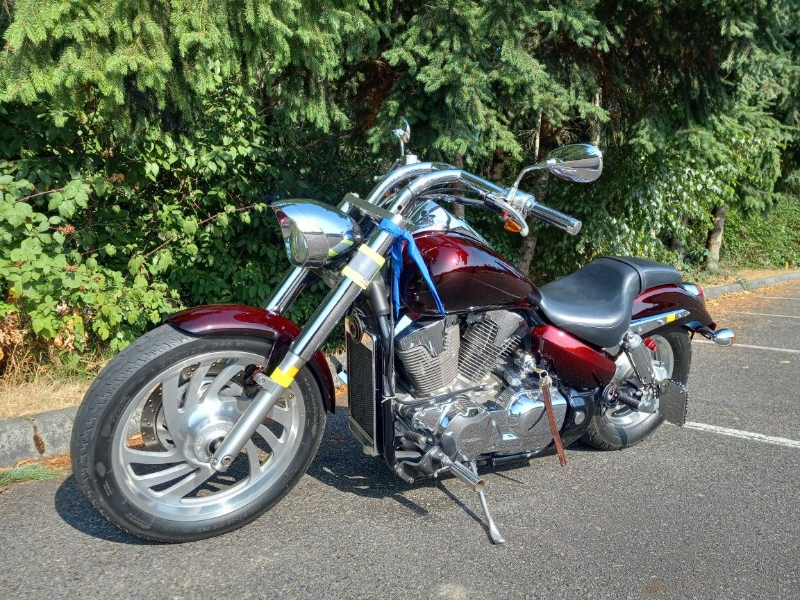2004 Honda VTX 1300 Custom Paint Candy Apple Looks Like Black Cherry Red