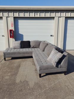 Sofa set two pieces very comfy