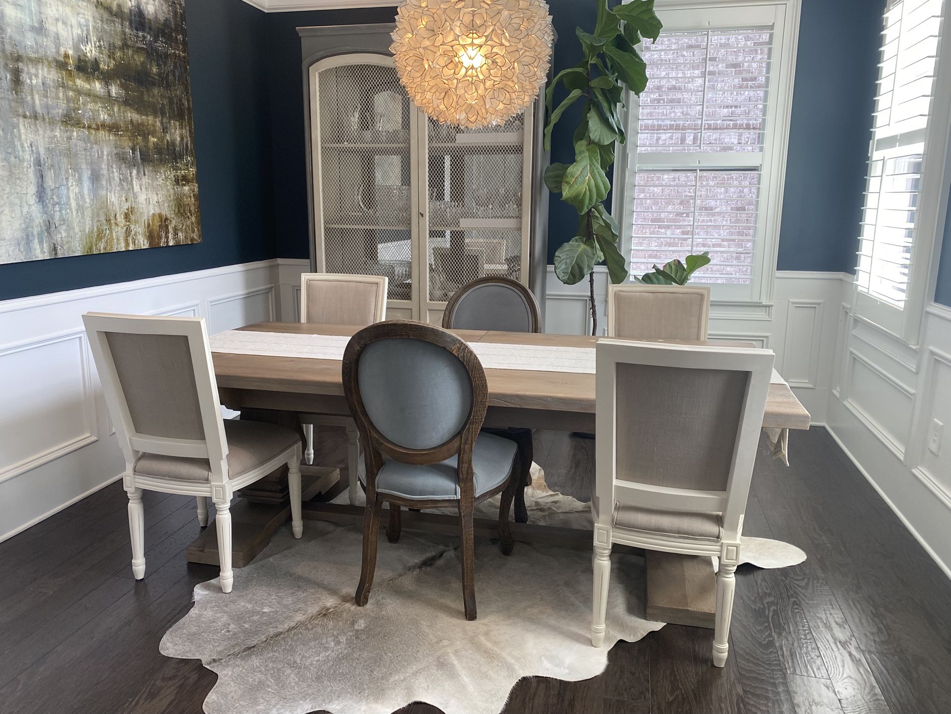 Dining Room Table & Chair Set