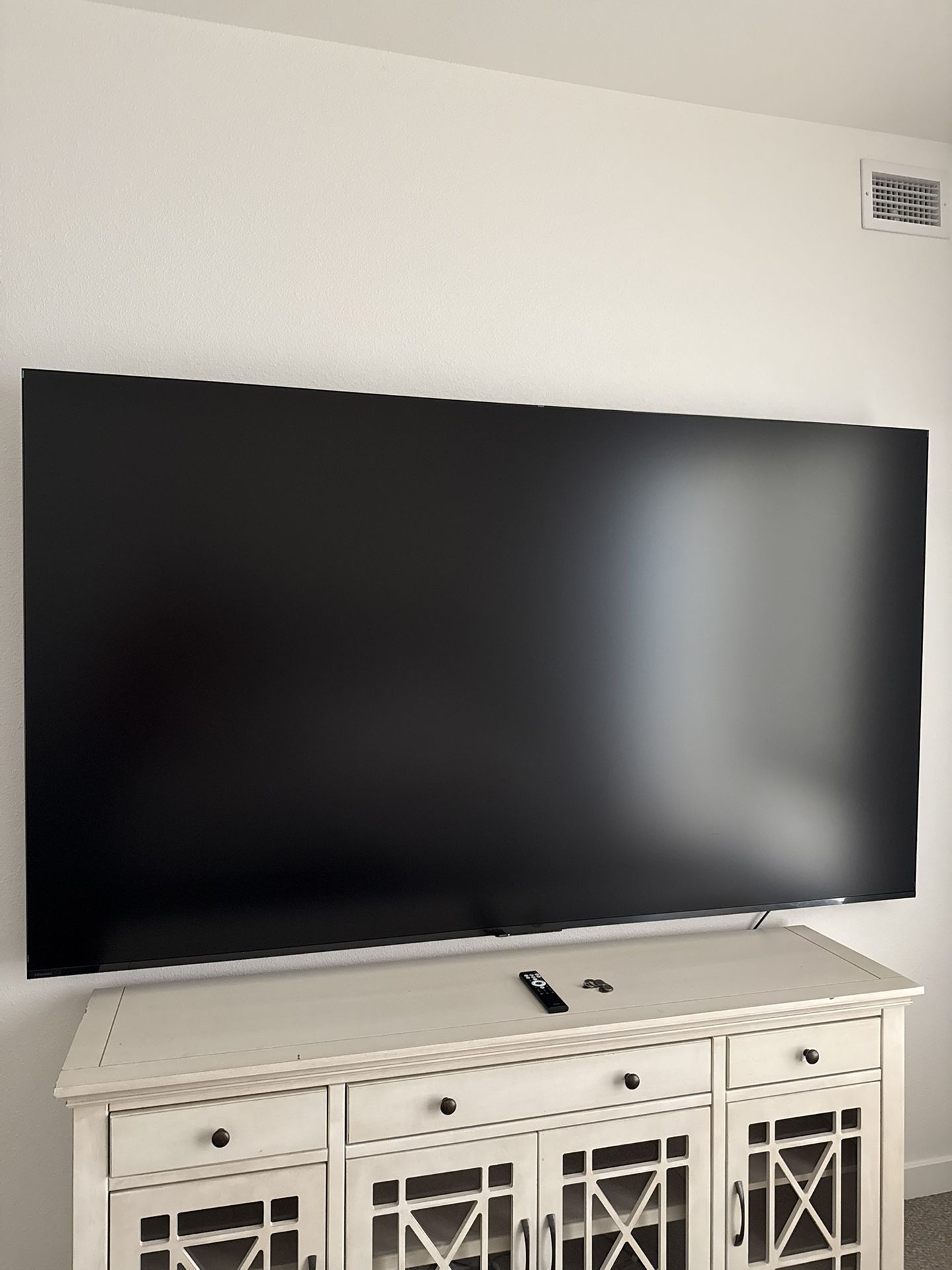 100 Inch QD7 Hisense QLed 