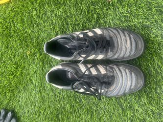 Soccer Shoes 10.5