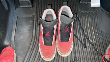 Jordan 4s