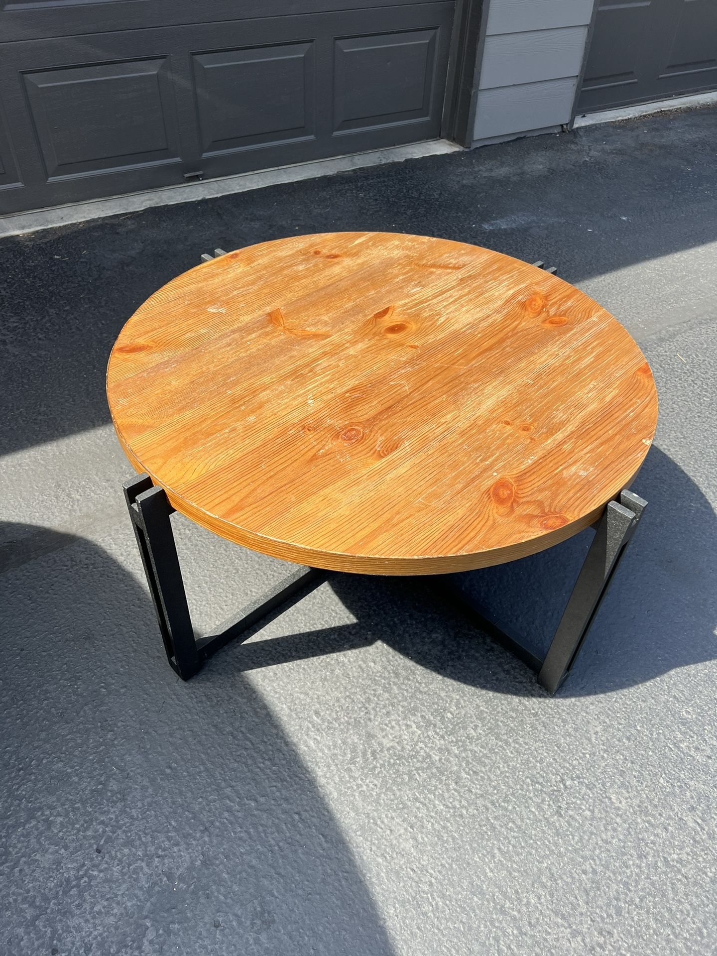 Wood 🪵 Table