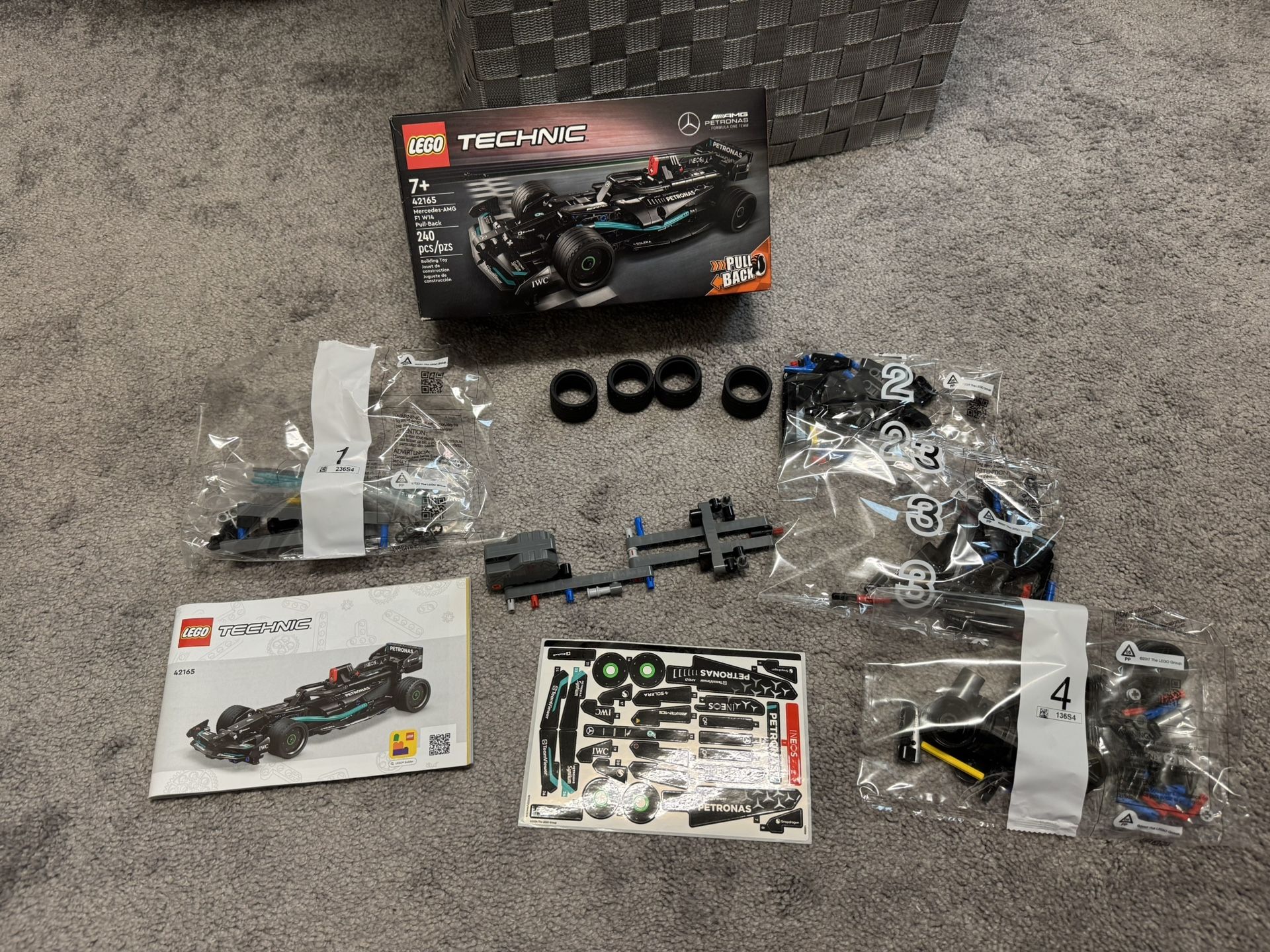 LEGO 42165 Mercedes AMG F1 W14 Pull-Back