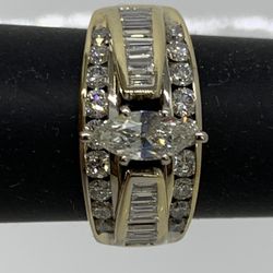 14 Kt Gold Marche Baguette, Round Engagement Ring 