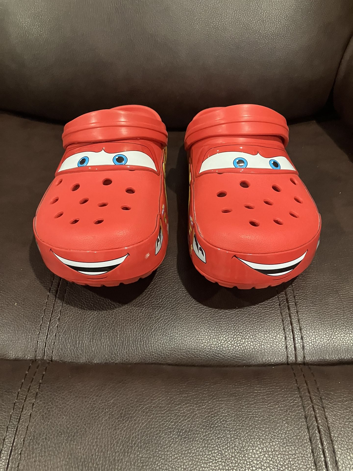 Retail Reference Lightning McQueen Crocs!! ⚡️🏎 : r