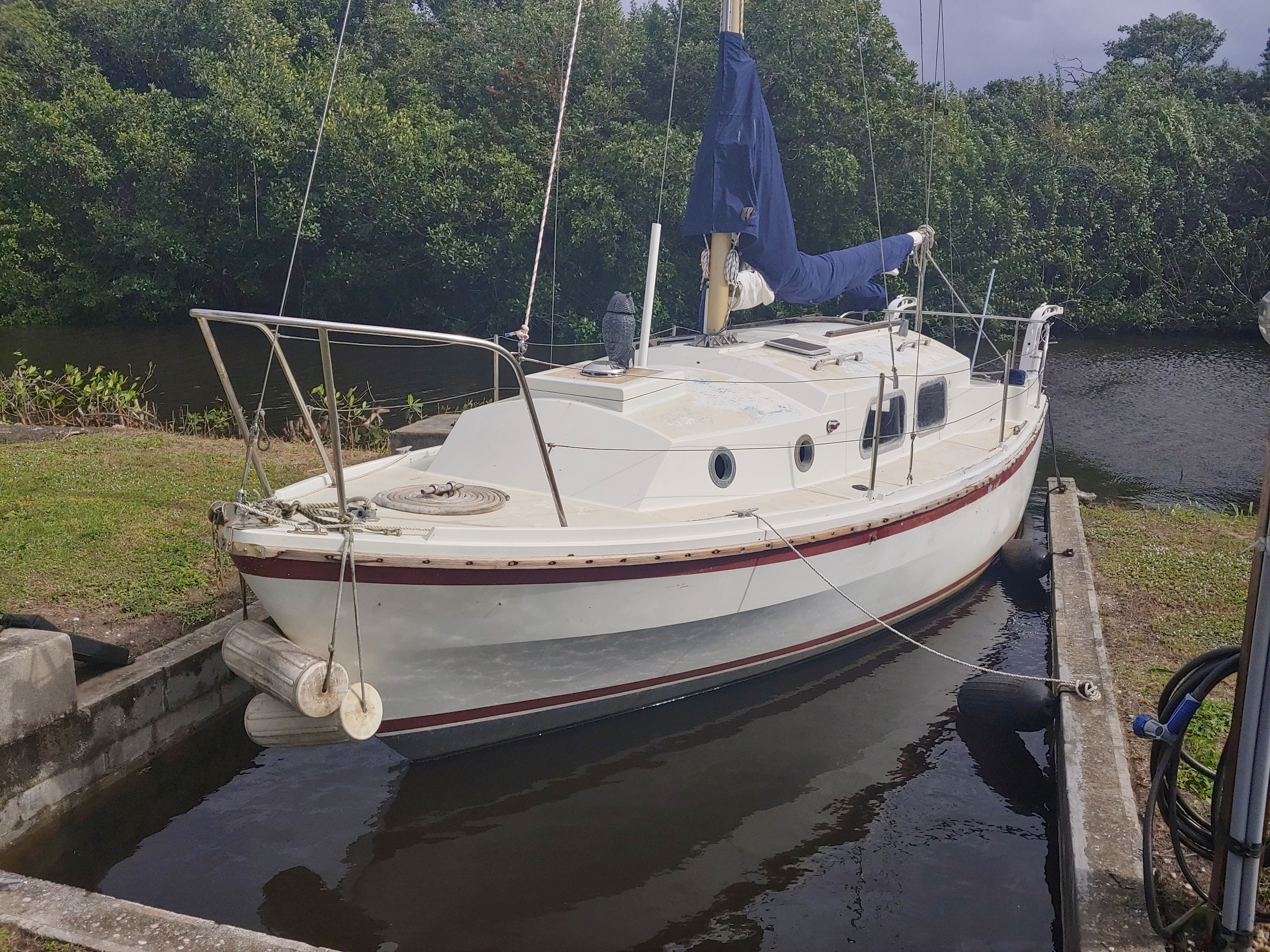Rare! 1969 Westerly 26 Centaur Sailboat - Layout A (remodel started)