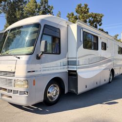 1999 Fleetwood Pace Arrow 