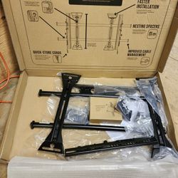TV MOUNT BRACKET 